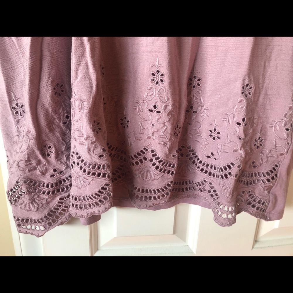Avenue short sleeve rose colored with eyelet trim on front bottom size 24W - Picture 3 of 4